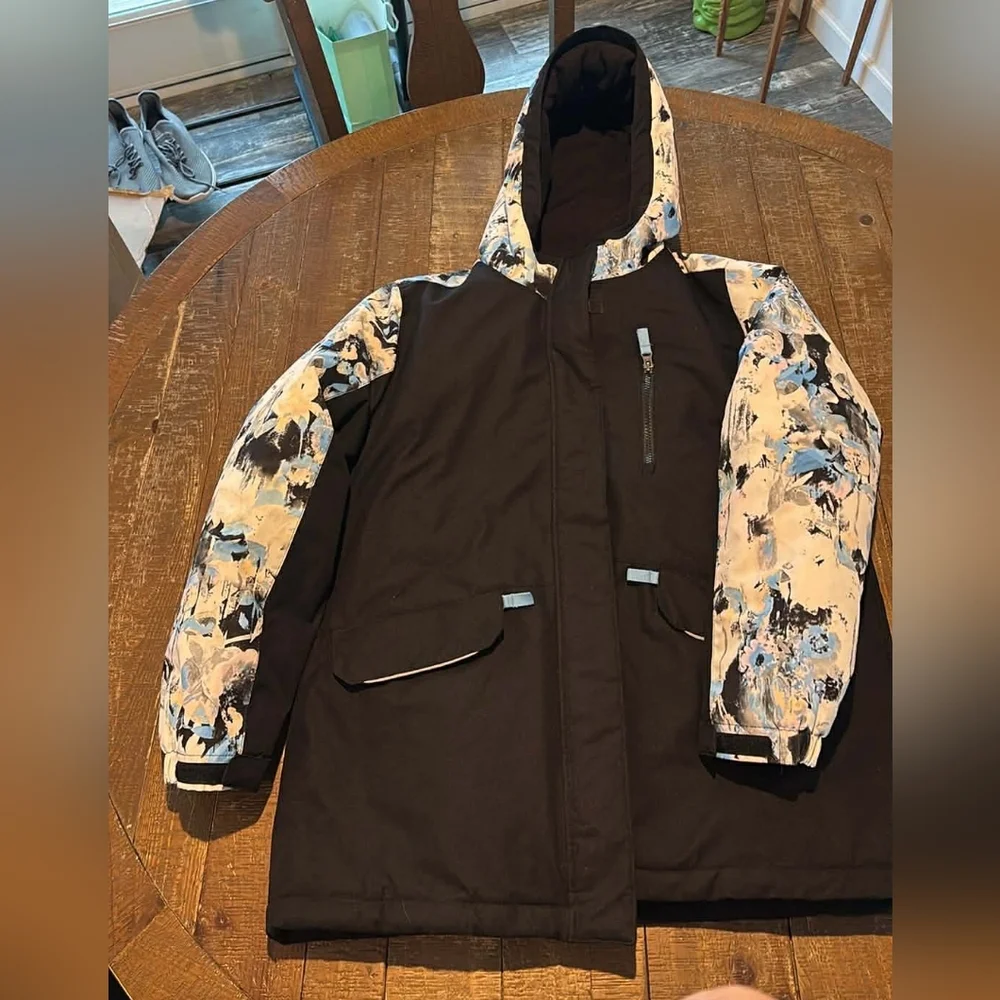 Swiss Tech Kids Winter Coat Black and Blue Abstract Design Zip Out Liner‎ Unisex